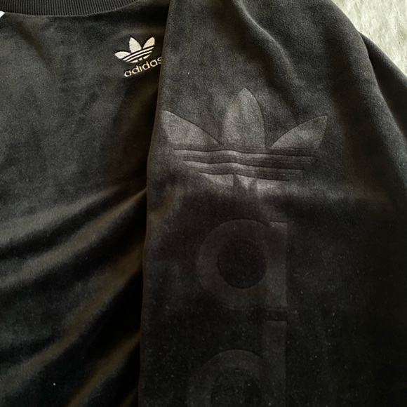 ASOS adidas black velvet crew neck - Picture 4 of 7